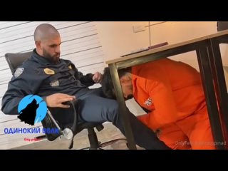 police fuck a prisoner in the forehead